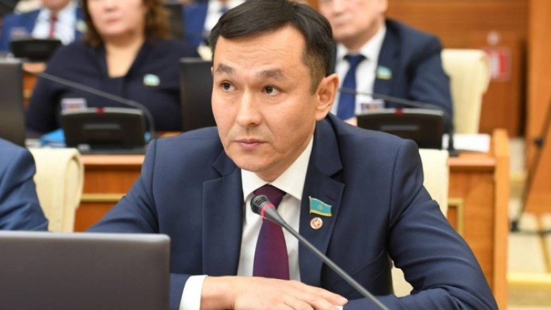 Коммунистер: Жеке және заңды тұлғалар үшін несие рақымшылығын жүргізу қажет.