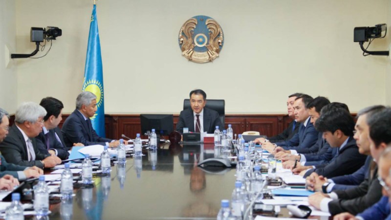 Бес баланың қазасы: бір шенеунік жұмысынан кетіп, бірнеше шенеунікке қатаң сөгіс жарияланды.