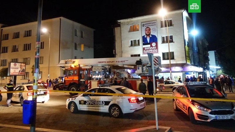 Грузия: 43 адамды кепілге алған қылмыскер қашып кетті.