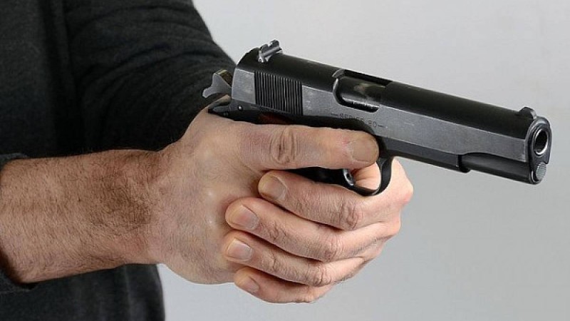 Жүргізуші куәлігінен айырылған соң, полиция бөлімшесінің терезесіне оқ атқан қостанайлық он жылға сотталды.