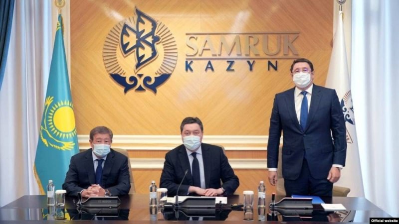 ЕЛБАСЫНЫҢ ЕҢ ЖАҚЫН ТУЫСТАРЫ БИЛІКТЕН КЕТІП ЖАТЫР — САРАПШЫ.