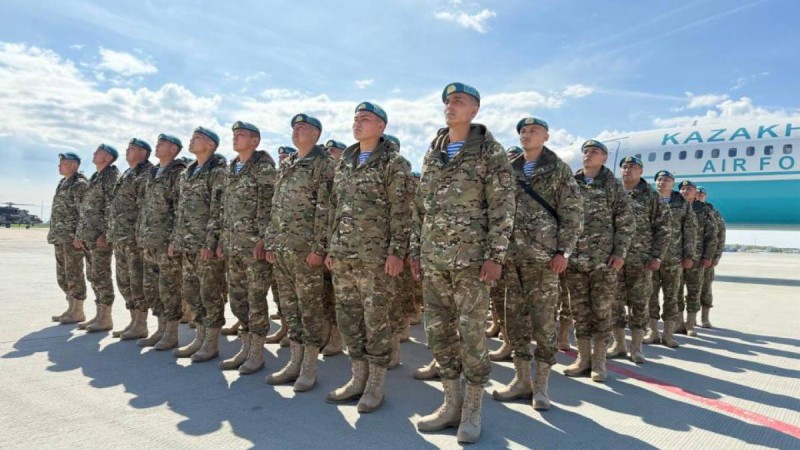 Қазақ десантшылары парадқа қатысу үшін Мәскеуге барды.