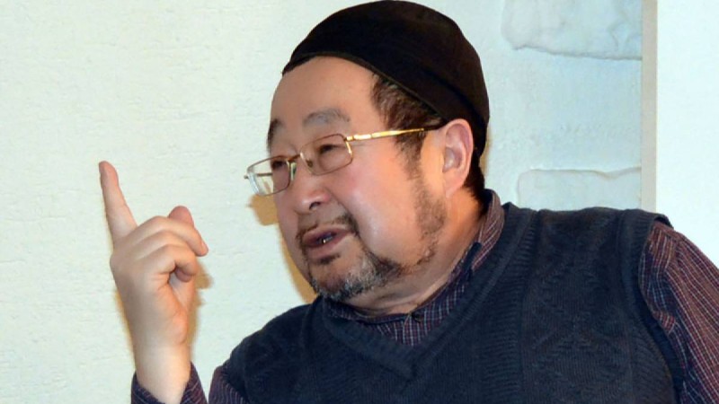 Әзімбай Ғали: Зеленский бейбіт жолмен өз жерін қайтарып алмақ.