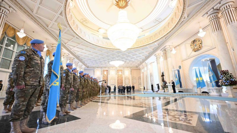 Мемлекет басшысы Голан жоталарынан оралған бітімгерлерді марапаттады.