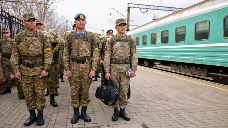 Құрлық әскерлері әскери институтының курсанттары Жеңіс парадына қатысуға елордаға келді.