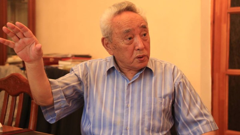 Қабдеш Жұмаділов: Бір «Нұр Отанды» айналдыра бермей, шетте жүрген адамдарды да сайлауға тарту керек.