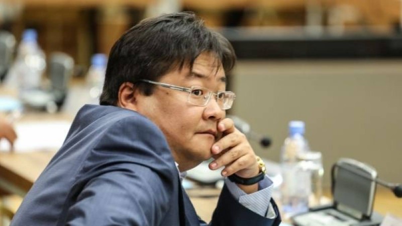 Айдос Сарым: АЭС-тың қазаққа қажеті жоқ.