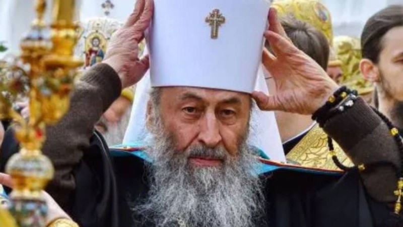 Зеленский Украина православ шіркеуінің басшысын азаматтығынан айырды.