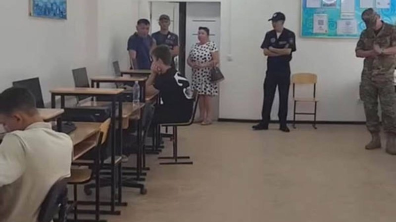 Қостанайда студенттерді емтиханнан кейін бірден әскери комиссариатқа алып кеткен.