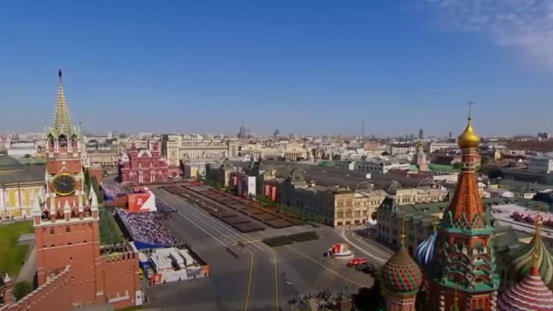 Екі елдің басшысы Мәскеудегі парадқа барудан бас тартты.