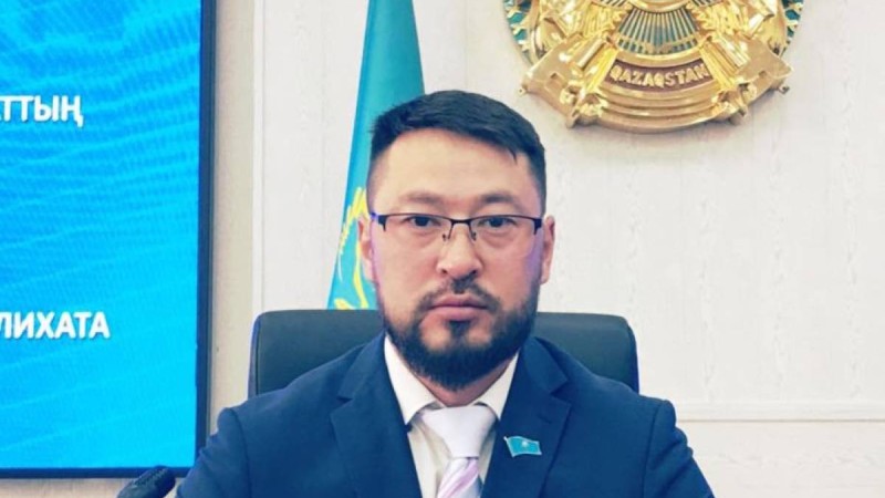 Депутаттан шындықты айтқан үшін 5 млн теңге талап етіп отыр.