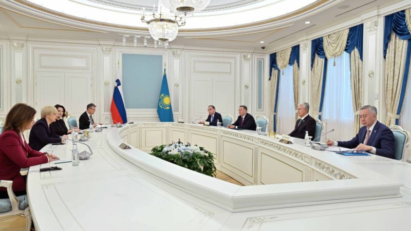 Қазақстан мен Словения президенттері кеңейтілген құрамда келіссөз жүргізді.