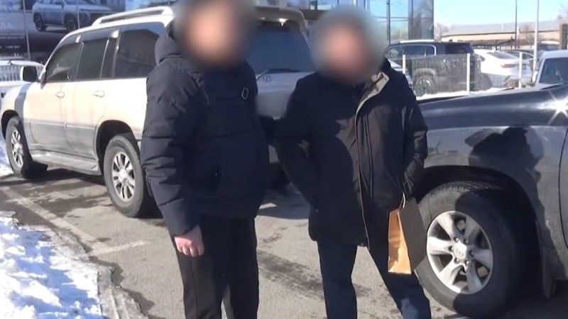 Облыстық Табиғи монополияларды реттеу департаментінің басшысы парамен ұсталды.