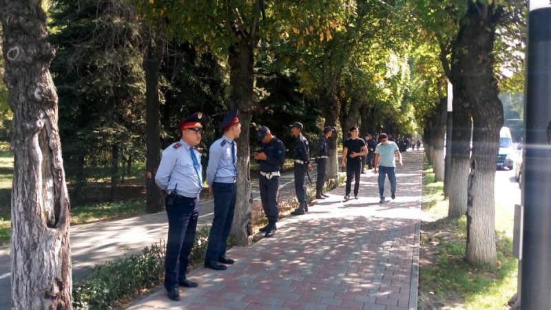 Митинг: полиция 57 адам ұстады.