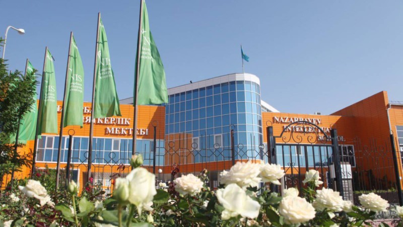 Назарбаев мектебінде тағы шу шықты: оқушы мұғалімді боқтаған.