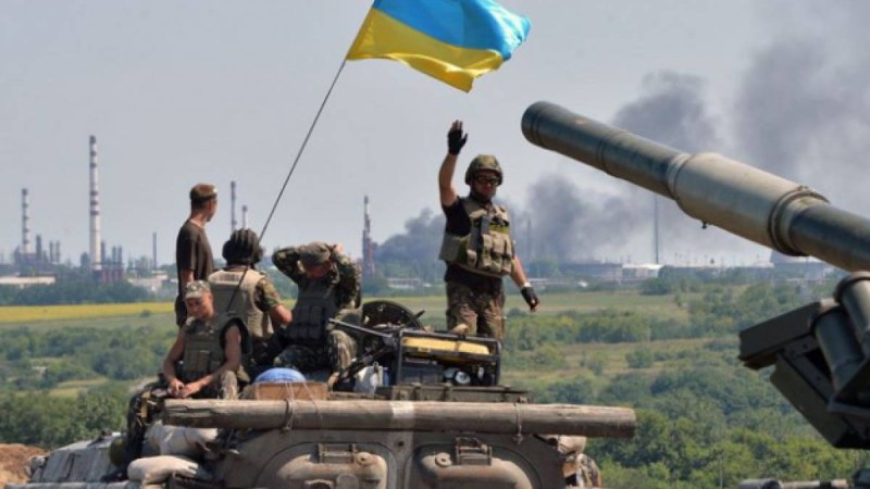Bloomberg Ресейдің Украинаға қарсы соғысының аяқталуының үш сценарийін ұсынды.