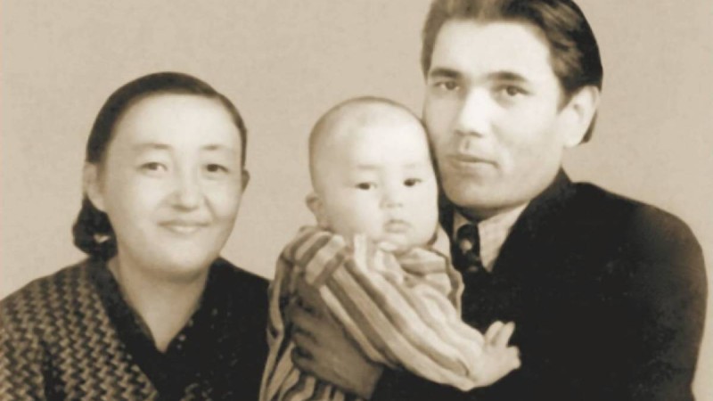 Тоқаев анасы жайлы жылы естелігімен бөлісті.