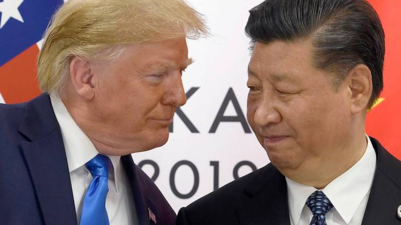Трамп пен Си Цзиньпин телефон арқылы Украина мәселесін талқылады.