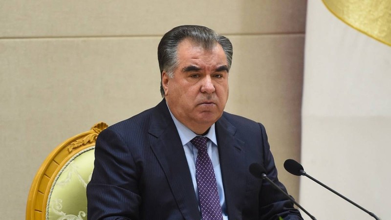 Тәжікстан: Рахмон бесінші мәрте президент болды.