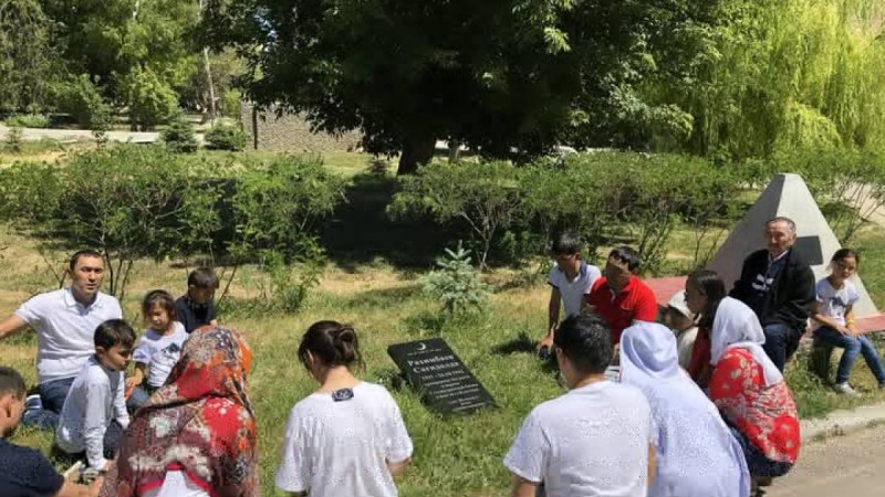 Айдын Рахымбаев «мәңгілік полктың» өтуіне қарсы шықты.