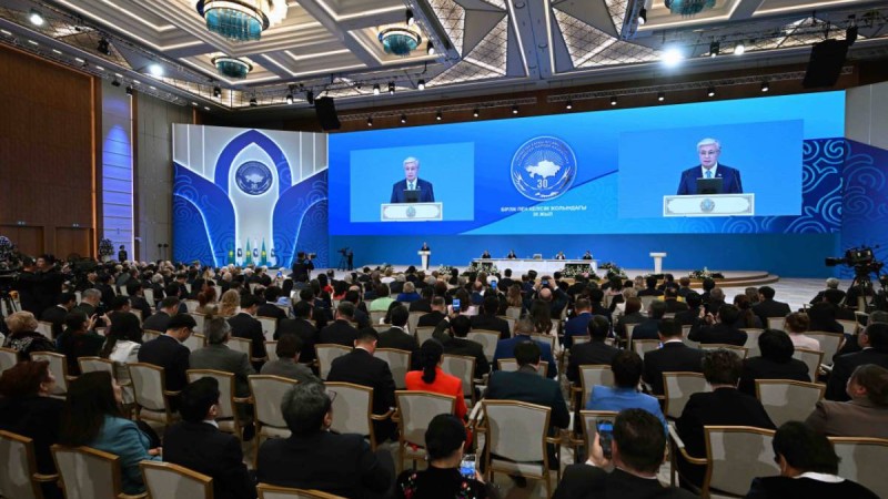 Президенттің қатысуымен Қазақстан халқы Ассамблеясының ХХХІV сессиясы өтіп жатыр.