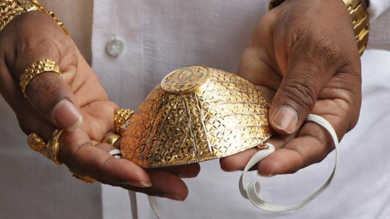 Алтын маска коронавирустан қорғай алмады.