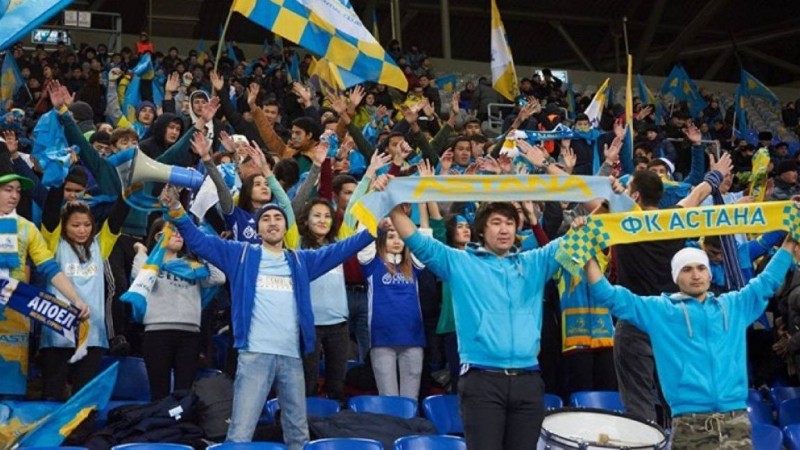 Алматыдағы футбол матчы жанкүйерлердің төбелесіне ұласты (видео).