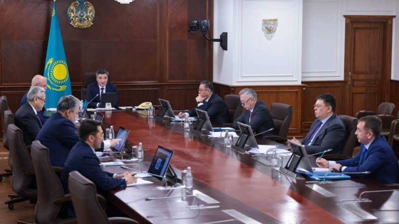 Олжас Бектенов: Цифрландыру арқылы артық шығындар мен қажетсіз құрылымдарды азайту қажет.