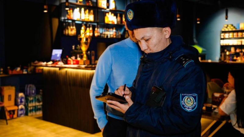 Астанада кальян ұсынған бірнеше мекеме жауапқа тартылды.