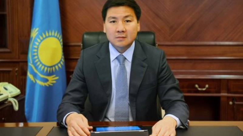Асқар Жұмағалиев Қорғаныс және аэроғарыш өнеркәсібі министрі болып тағайындалды.