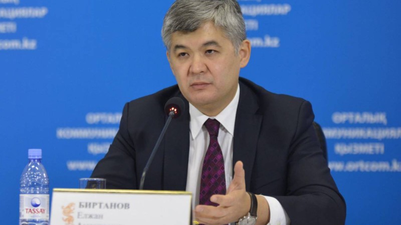 Е.Біртанов: Менингитке қарсы вакцина салынбайды, карантин жарияланбайды.