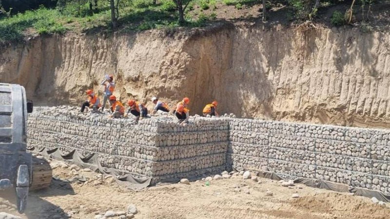 Досаев тау бөктерінде 11 қауіпті орын барын айтты.