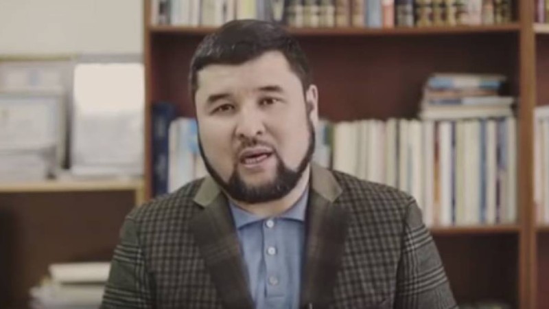 «Әйелді қамшымен ұру» жайлы уағыз айтқан молда елден кешірім сұрады.