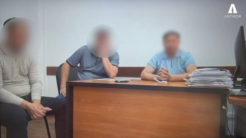 Шалқар ауданы Білім бөлімінің басшысы пара алу кезінде ұсталды.