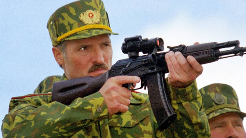 Лукашенко халқына оқ ата ма?.