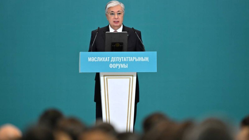 Ата-ана бала тәрбиесіне өз деңгейінде араласпай отыр — президент.