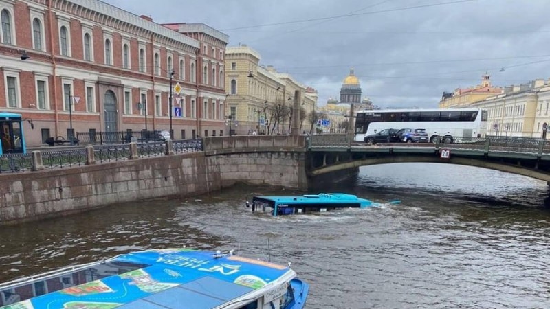 Ресейде өзенге құлаған автобусты тәжік жүргізген.