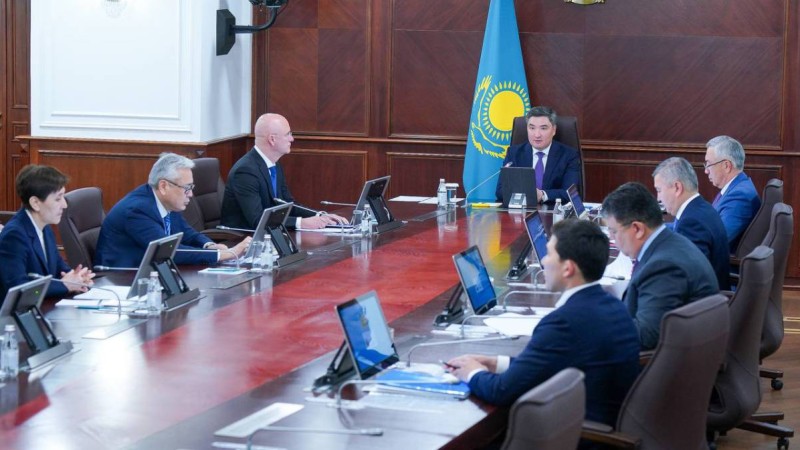 Бектенов Президенттің энергетикалық және көлік инфрақұрылымын дамыту жөніндегі тапсырмаларын орындау үшін бірқатар міндет қойды.