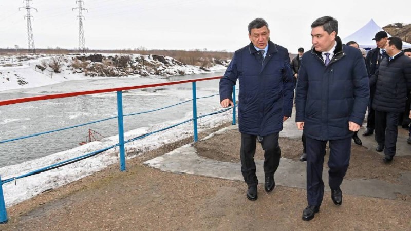 Олжас Бектенов СҚО-дағы су тасқынына қарсы жұмыстардың барысымен танысты.