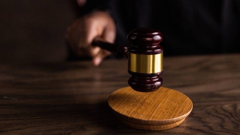 Алматы қаласы ТЖД Басқармасының бастығы жемқорлық үшін сотталды.