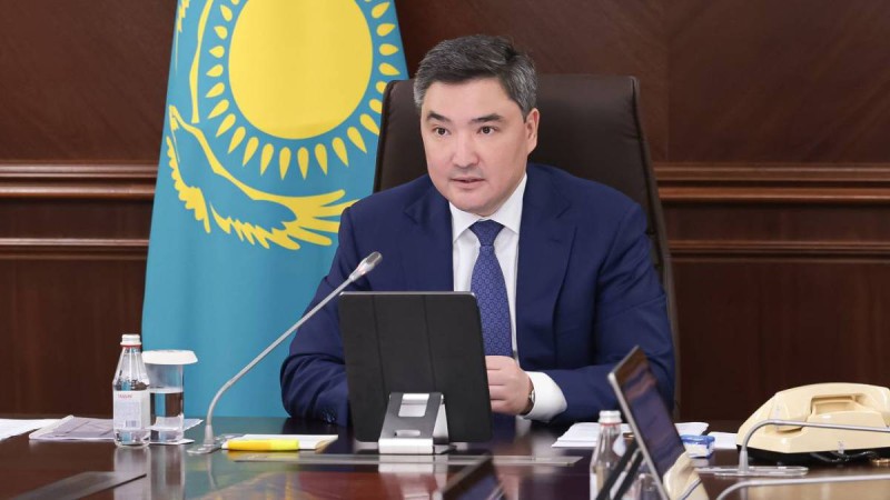 Олжас Бектенов жол құрылысы кезінде жемқорлық тәуекелдерін азайту жұмысын күшейтуді тапсырды  .
