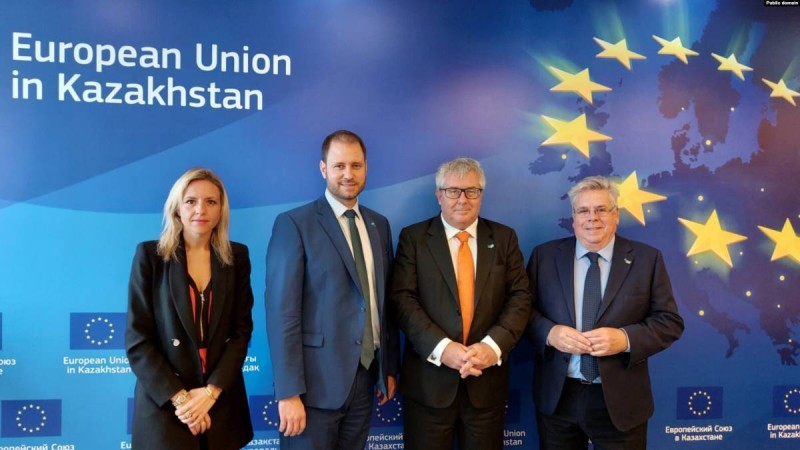Еуропарламент депутаттары Қаңтар оқиғасы құрбандарымен кездесті.
