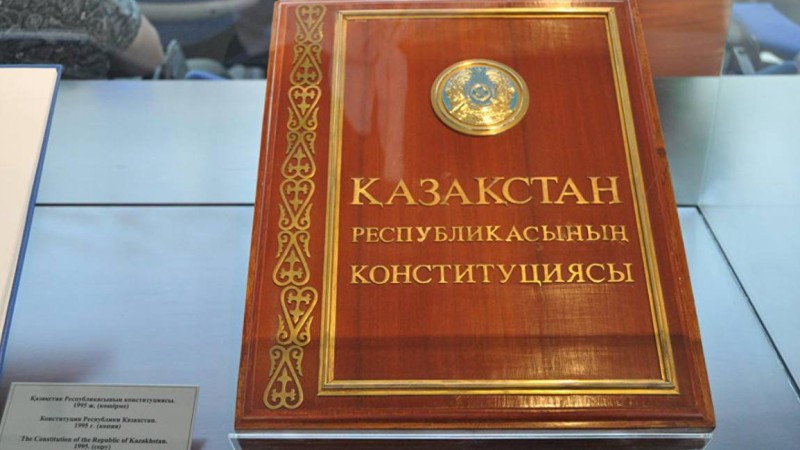 Тоқаев конституцияға өзгеріс енгізуге қатысты референдум өткізуді ұсынды.