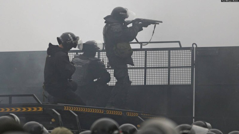 «Нағыз билік погон таққандарда».