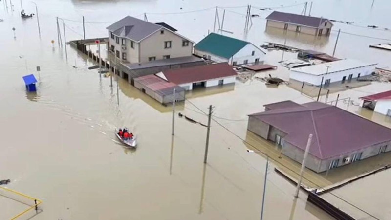 Қоғам белсенділері халықтан қаржы жинауды тоқтатқан жөн- саясаттанушы.