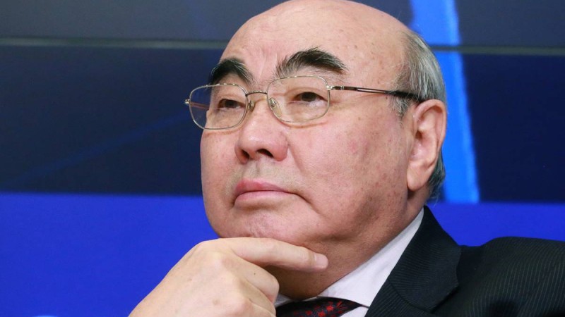 Қырғыздың экс-президенті Асқар Ақаев тергеу алынды.