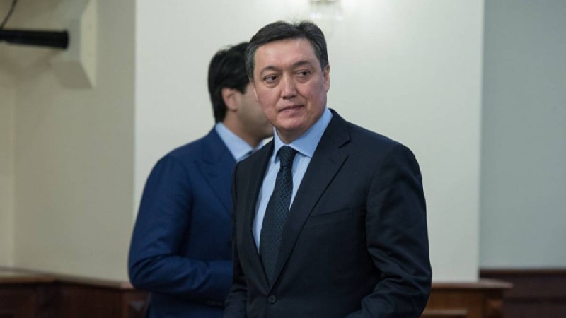 Асқар Мәмин отставкаға кету керек.