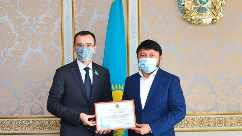 Сенат төрағасы Мұхамеджан Тазабековпен кездесті.