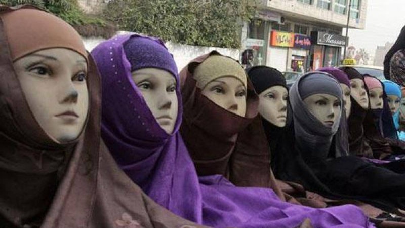 Өзбекстан хиджаб жайлы алғашқы істі қарап жатыр.