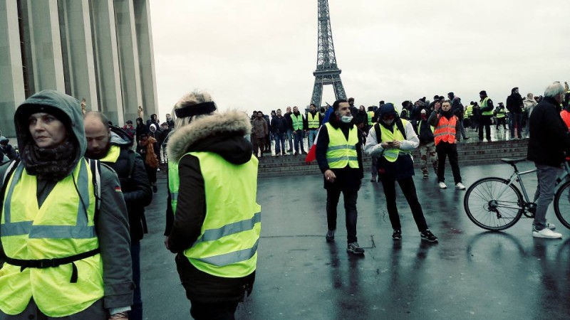 Эммануэль Макрон: «Сары жейде наразылығы көп жағдайда заңды».